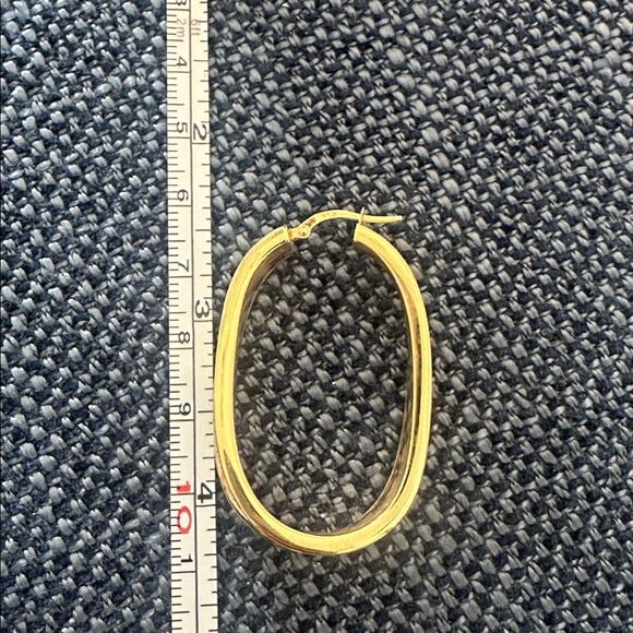 Macy’s 14Kt Gold Large Oblong Hoop Earrings - Picture 5 of 6
